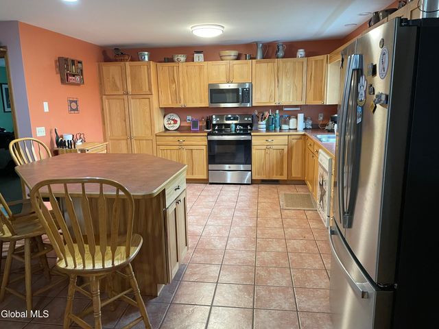 1033 Hudson Avenue, Stillwater, NY 12170