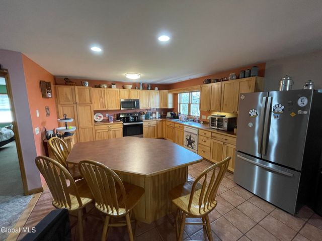 1033 Hudson Avenue, Stillwater, NY 12170