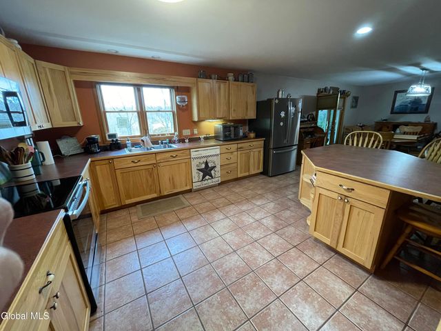 1033 Hudson Avenue, Stillwater, NY 12170