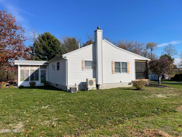 1033 Hudson Avenue, Stillwater, NY 12170