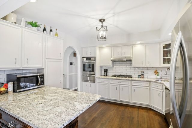 27 Borman Dr, Wanaque Boro, NJ 07465