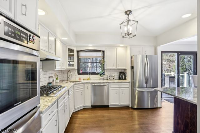 27 Borman Dr, Wanaque Boro, NJ 07465