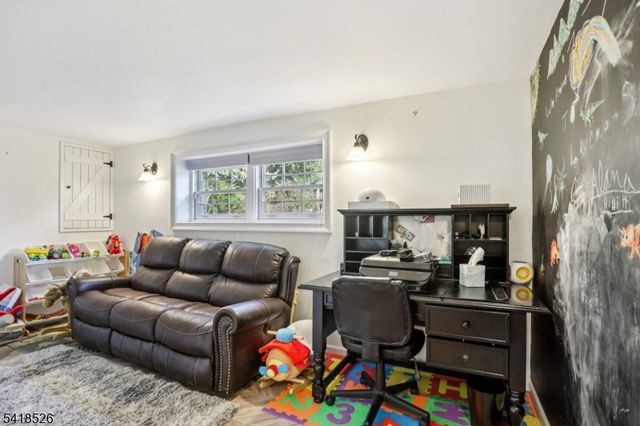 27 Borman Dr, Wanaque Boro, NJ 07465