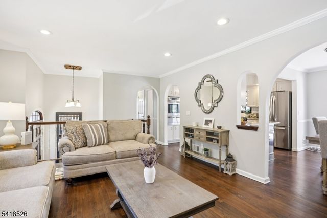 27 Borman Dr, Wanaque Boro, NJ 07465