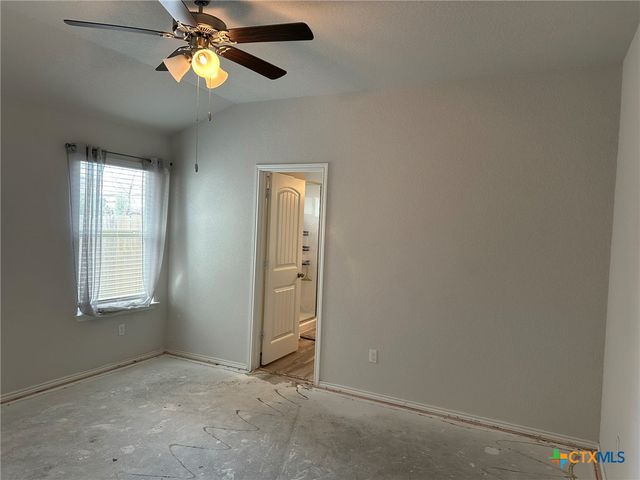 104 Green Jay Drive, Jarrell, TX 76537