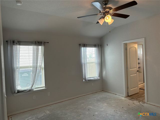 104 Green Jay Drive, Jarrell, TX 76537