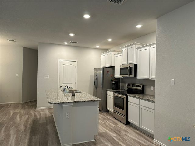 104 Green Jay Drive, Jarrell, TX 76537