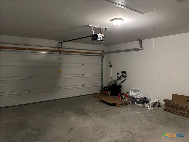 104 Green Jay Drive, Jarrell, TX 76537