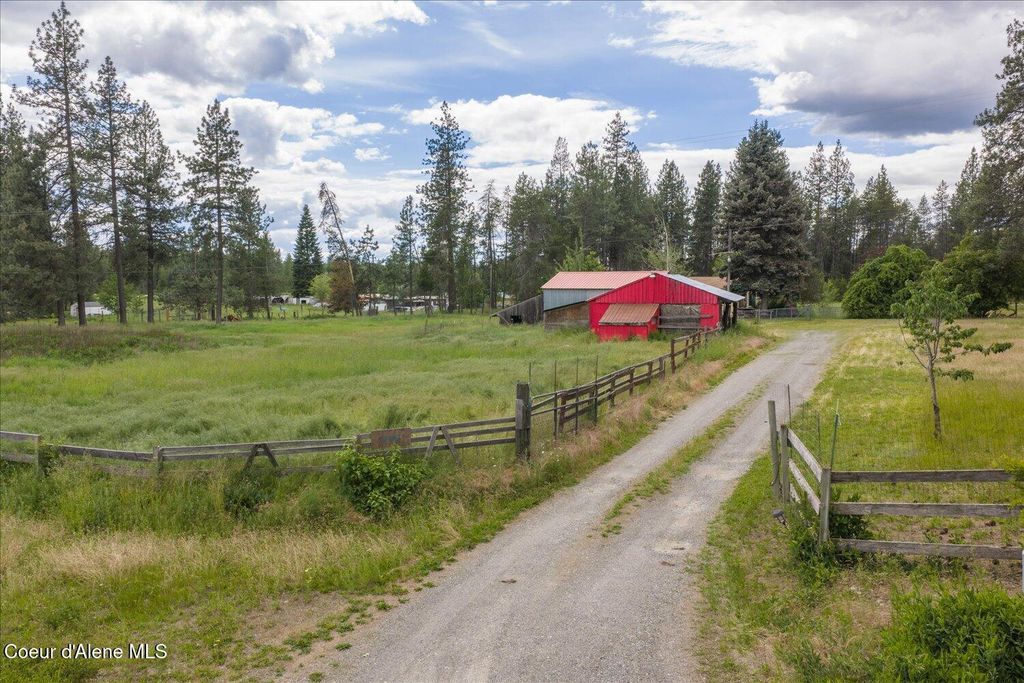 15707 N Ranch Valley RD, Rathdrum, ID 83858