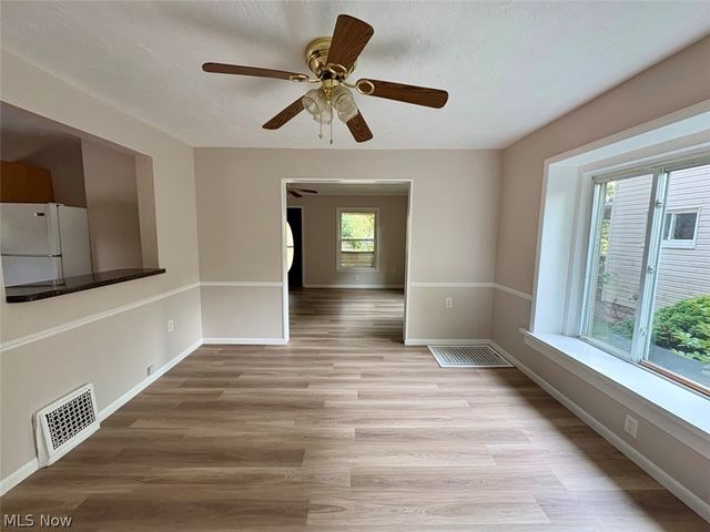 605 Sackett Avenue, Cuyahoga Falls, OH 44221