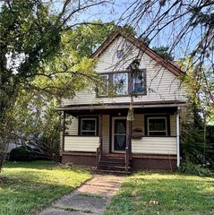 605 Sackett Avenue, Cuyahoga Falls, OH 44221