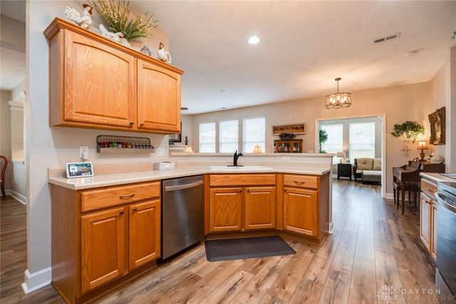 590 Carrick Drive, Dayton, OH 45458