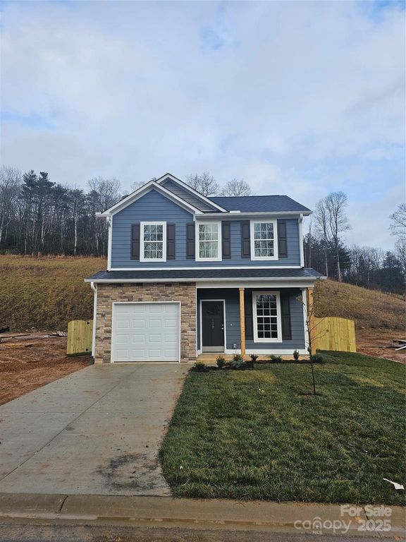 109 Crew Lane, Black Mountain, NC 28711