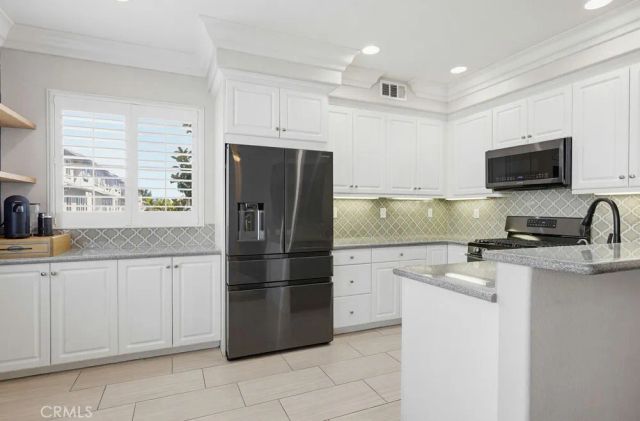 392 W Linden Drive, Orange, CA 92865