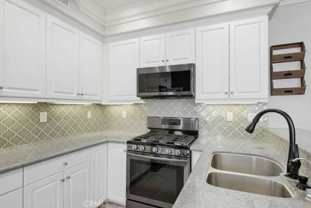 392 W Linden Drive, Orange, CA 92865