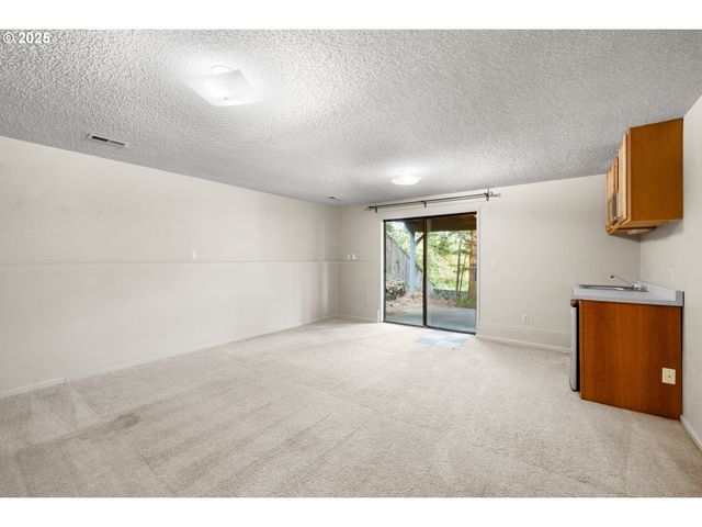 16081 PEARCY St, Lake Oswego, OR 97034