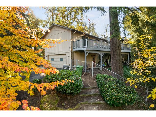 16081 PEARCY St, Lake Oswego, OR 97034