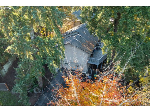 16081 PEARCY St, Lake Oswego, OR 97034