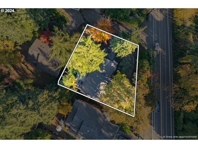 16081 PEARCY St, Lake Oswego, OR 97034