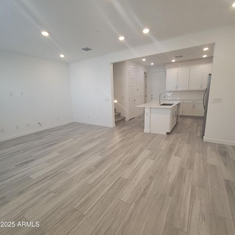 4077 S Sabrina Drive Unit 30, Chandler, AZ 85248