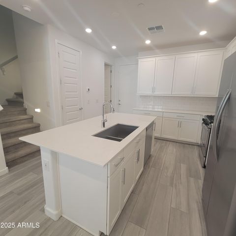 4077 S Sabrina Drive Unit 30, Chandler, AZ 85248