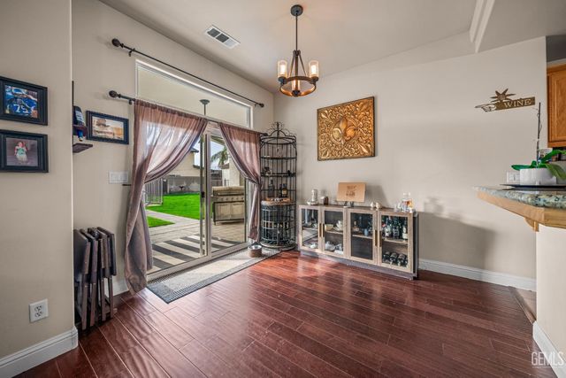 15357 Chateau Montelena Drive, Bakersfield, CA 93314