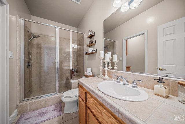 15357 Chateau Montelena Drive, Bakersfield, CA 93314