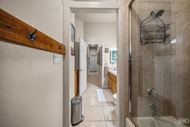 15357 Chateau Montelena Drive, Bakersfield, CA 93314