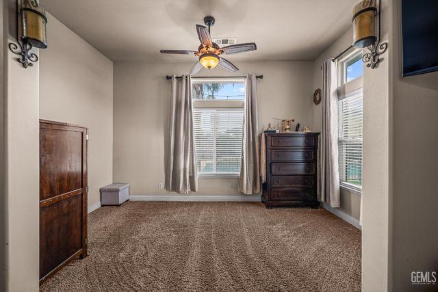 15357 Chateau Montelena Drive, Bakersfield, CA 93314