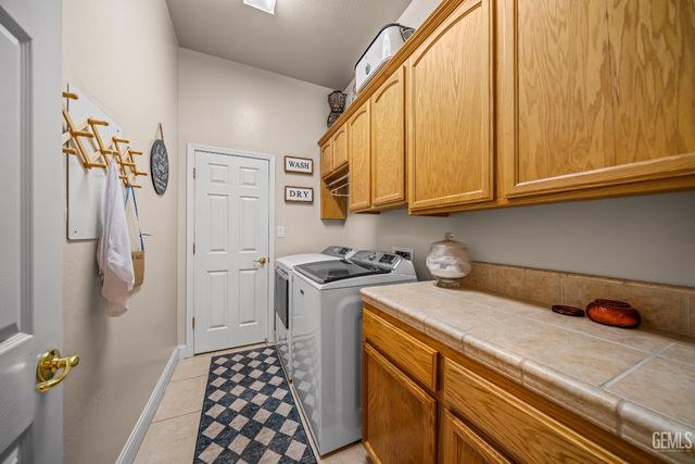 15357 Chateau Montelena Drive, Bakersfield, CA 93314