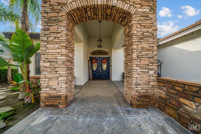 15357 Chateau Montelena Drive, Bakersfield, CA 93314