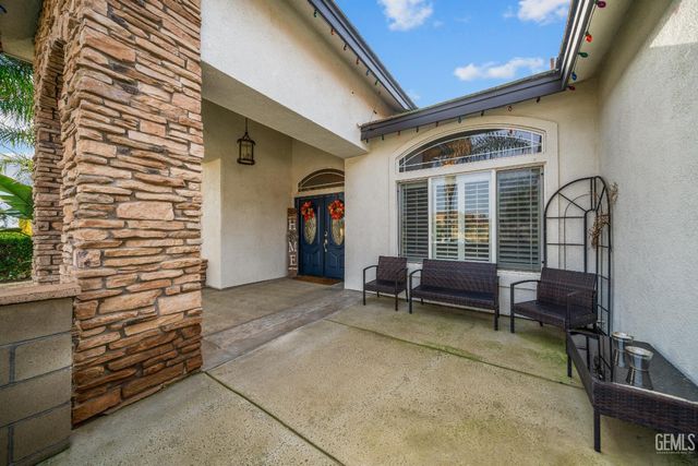 15357 Chateau Montelena Drive, Bakersfield, CA 93314