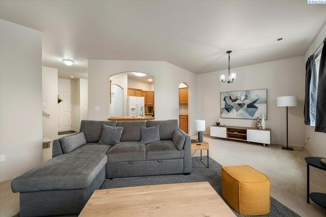 6018 Mia Lane, Pasco, WA 99301