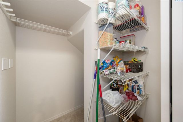 6018 Mia Lane, Pasco, WA 99301