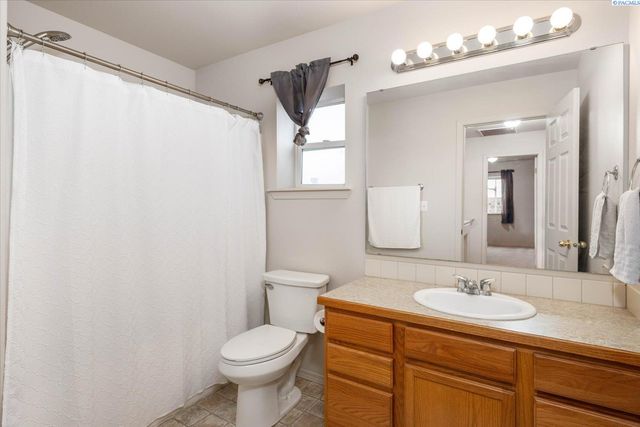 6018 Mia Lane, Pasco, WA 99301