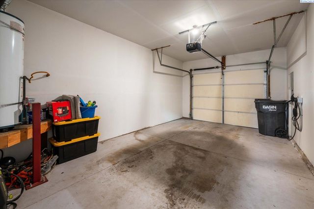 6018 Mia Lane, Pasco, WA 99301