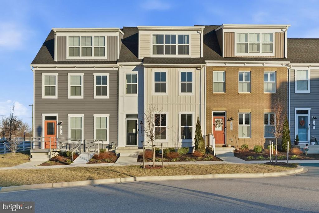 1311 SANDOVAL CT, Frederick, MD 21702