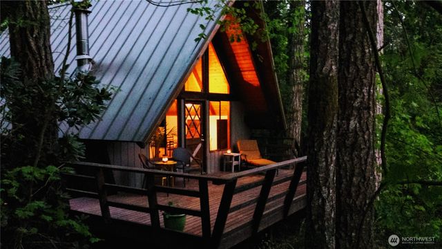 423 Lords Lake Loop, Quilcene, WA 98376