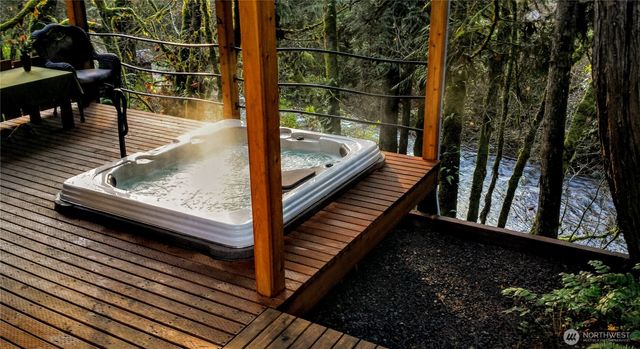 423 Lords Lake Loop, Quilcene, WA 98376