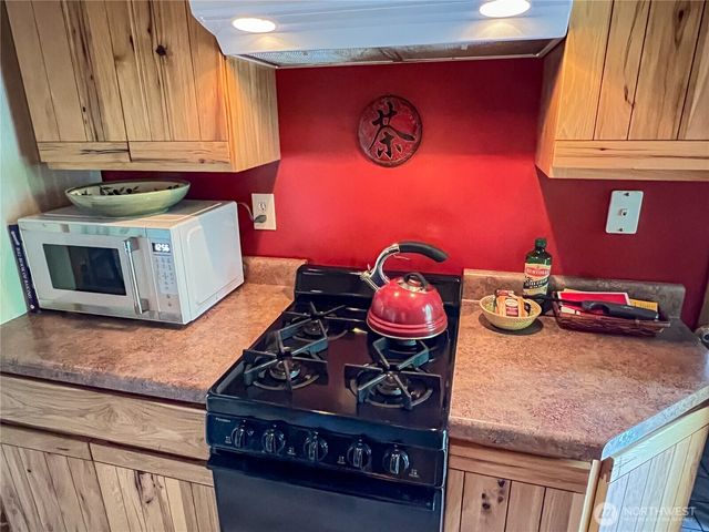 423 Lords Lake Loop, Quilcene, WA 98376