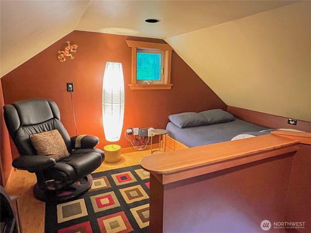 423 Lords Lake Loop, Quilcene, WA 98376