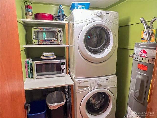 423 Lords Lake Loop, Quilcene, WA 98376