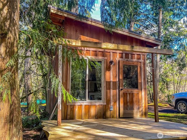 423 Lords Lake Loop, Quilcene, WA 98376