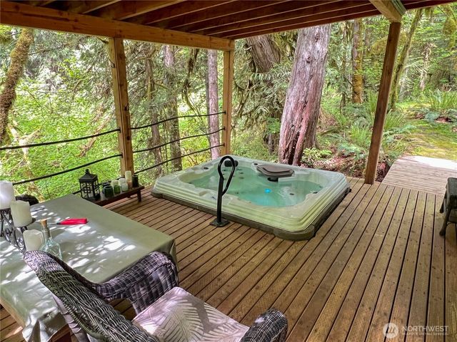 423 Lords Lake Loop, Quilcene, WA 98376