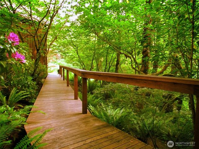 423 Lords Lake Loop, Quilcene, WA 98376