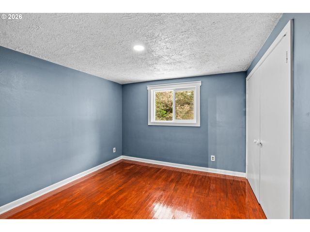 1858 W NOB HILL St, Salem, OR 97302