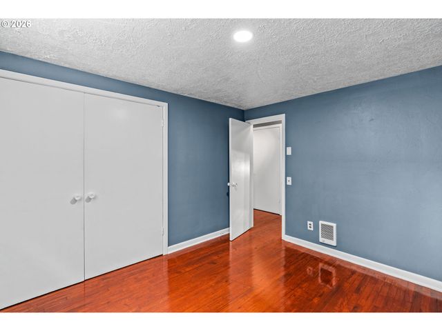 1858 W NOB HILL St, Salem, OR 97302
