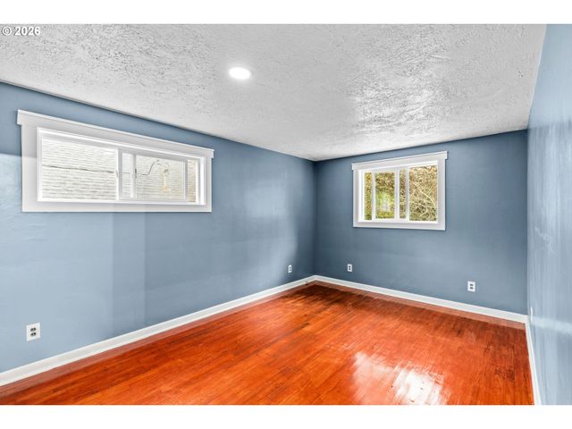 1858 W NOB HILL St, Salem, OR 97302