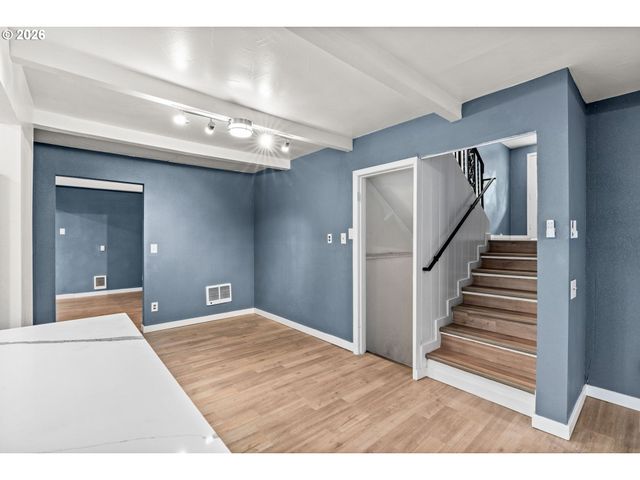 1858 W NOB HILL St, Salem, OR 97302