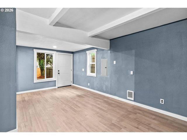 1858 W NOB HILL St, Salem, OR 97302